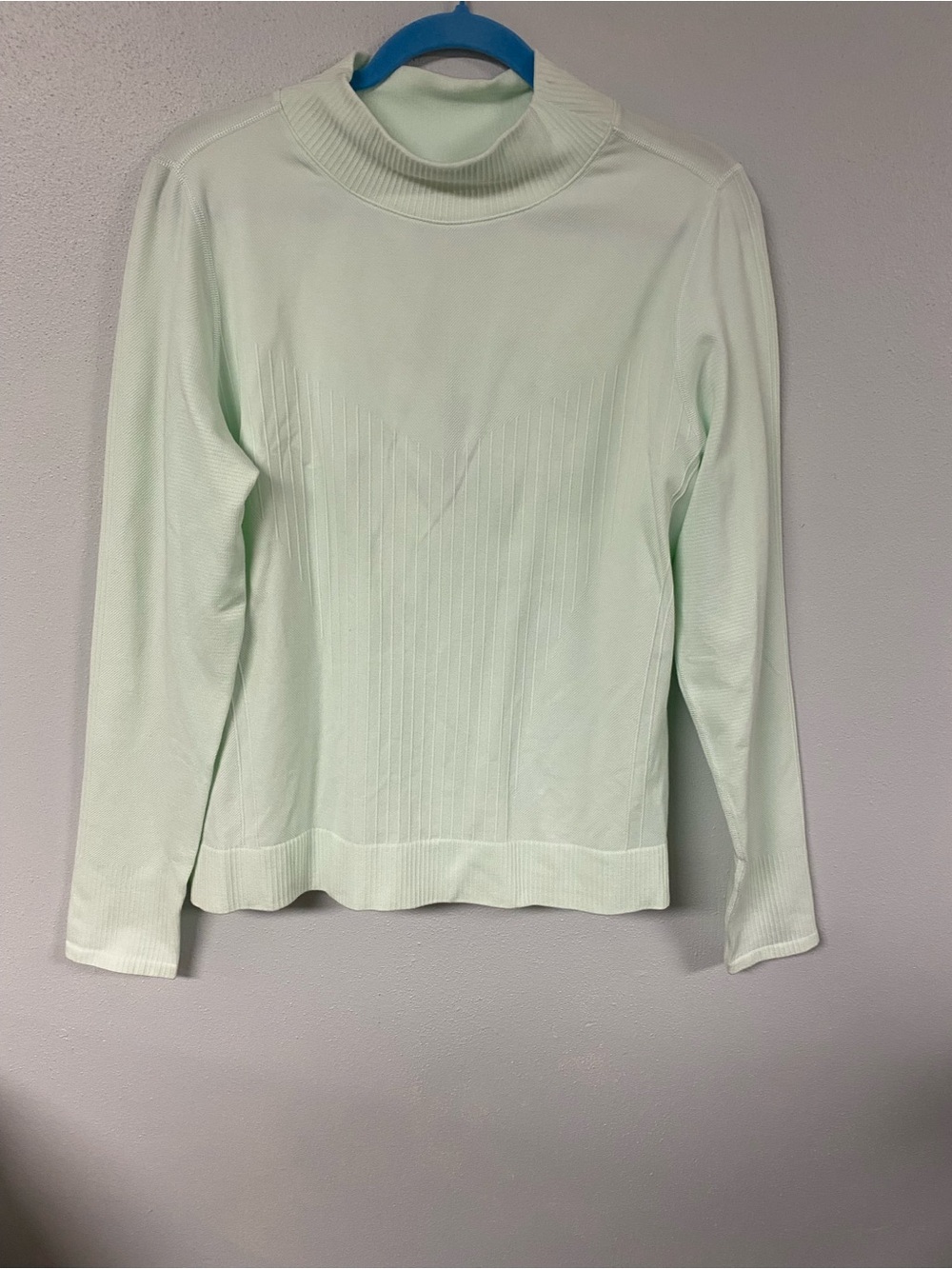 Women's Mint Green Long-Sleeve Mock Neck Top. NWT. Size XXL